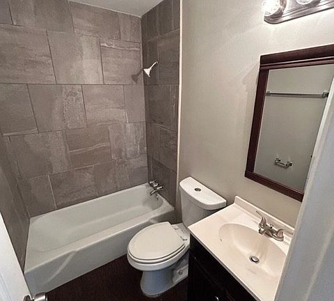 5th image of 208 Welworth St