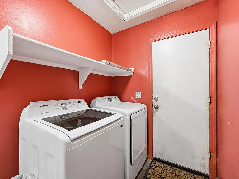 12418 W Windrose Dr — Photo 18