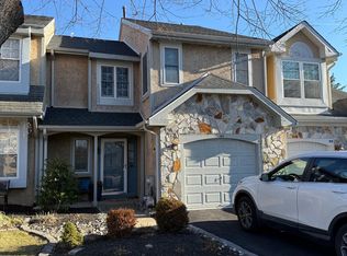 44 Redwood Ln, Newtown, PA 18940