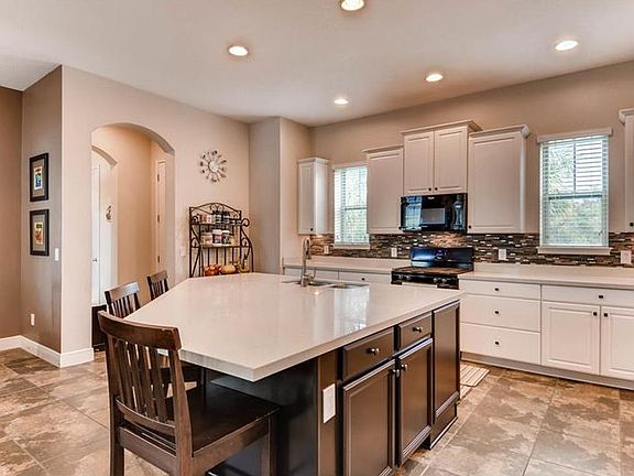 5th image of 930 Kershaw Dr