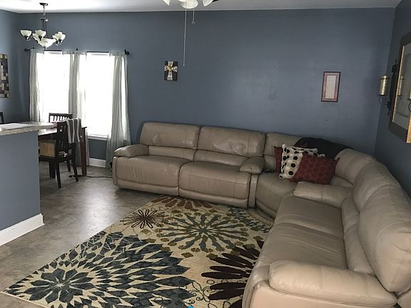 4th image of 734 Avenue A