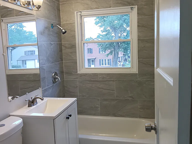 3456 Western Ave — Photo 8