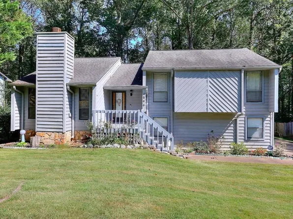 4596 Mossy Ln, Lilburn, GA 30047