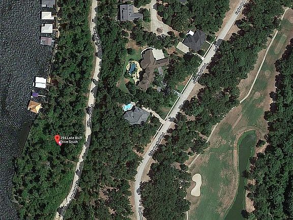 4th image of 394 Lake Bluff Dr