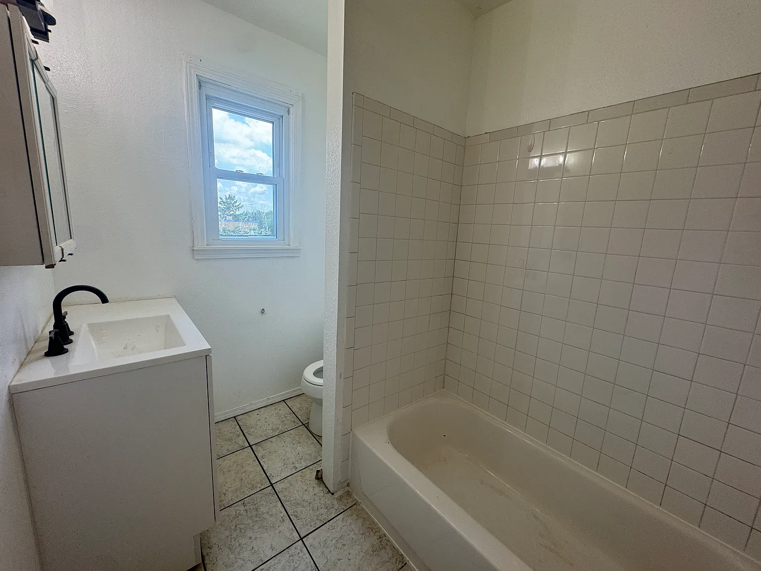 2 bed, 800 sqft, $850 — Photo 4