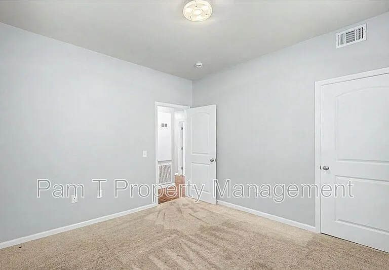 1202 E 37th St #A — Photo 12