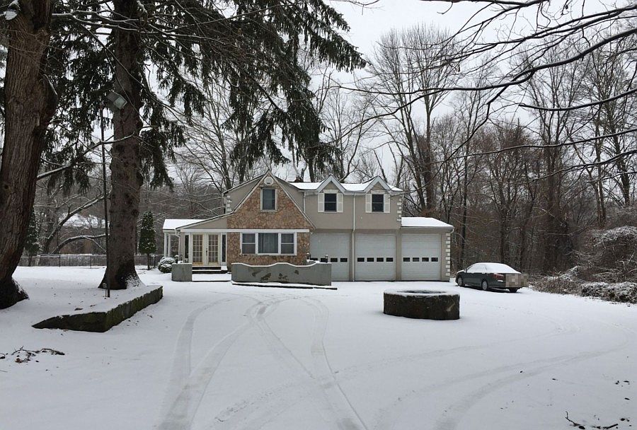 1st image of 2527 Garden Ln