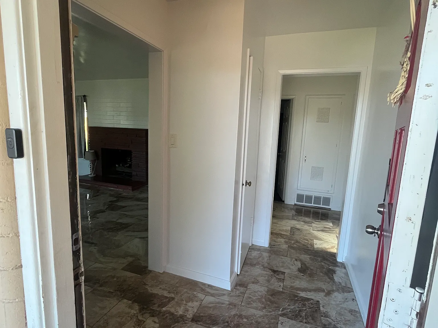 3 bed, 1.5 bath, $3,900 — Photo 4