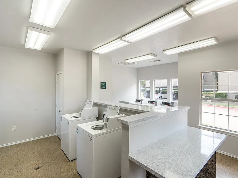 The Lodge at Lost Pines Apartments — Photo 15