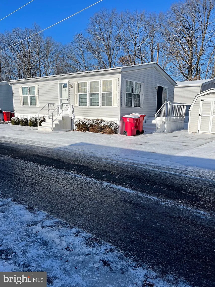 3428 Iris Ave photo 1