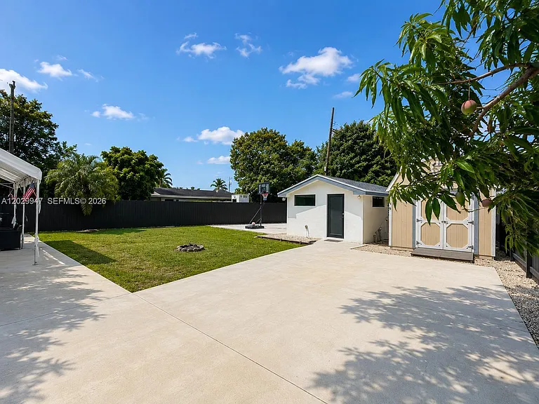 5350 NW 174th Dr — Photo 16