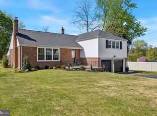 1803 Harris Rd, Laverock, PA 19038