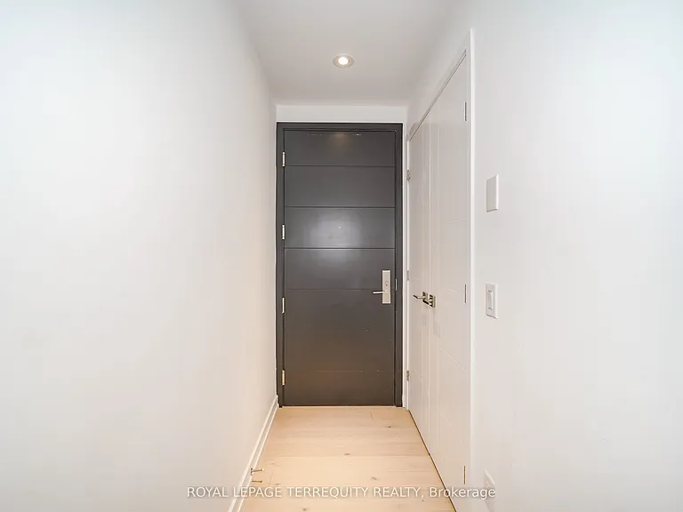 488 University Ave #5008 — Photo 8