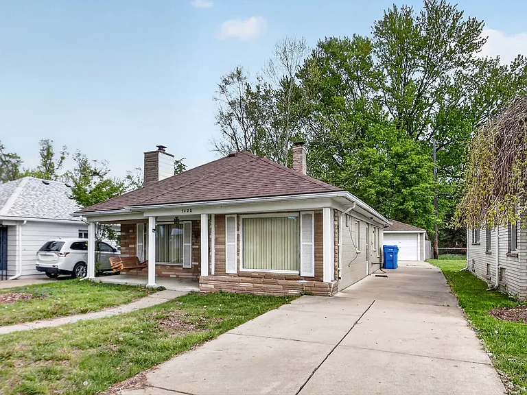 7420 Drexel St — Photo 3