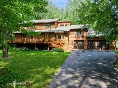 2320 Crystal Way, Crystal Lake, IL, 60012