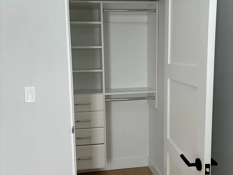 214 Center St — Photo 15