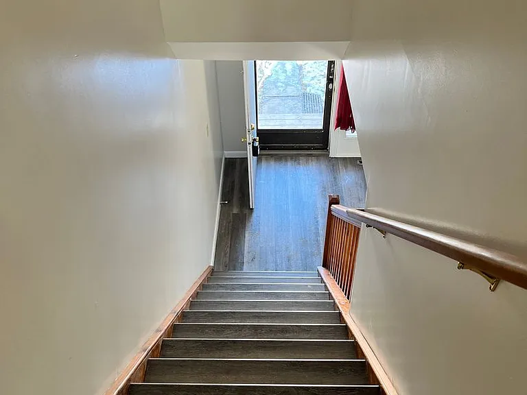 7468 Coachlight Ln — Photo 9
