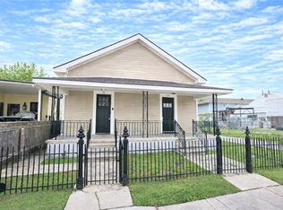 527 3rd St, Gretna, LA 70053
