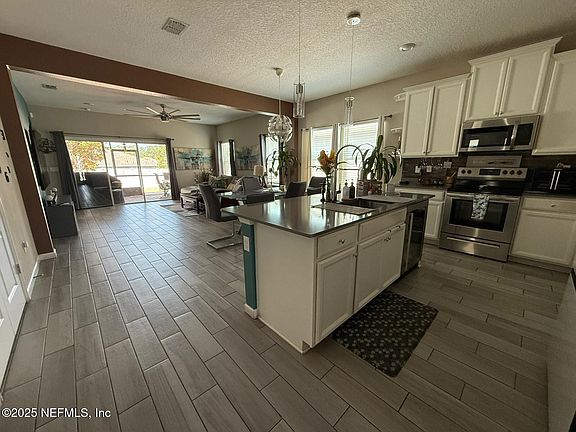 4th image of 1622 MATHEWS MANOR Drive