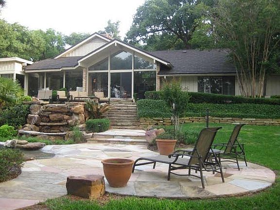 2nd image of 316 Lakeland Dr