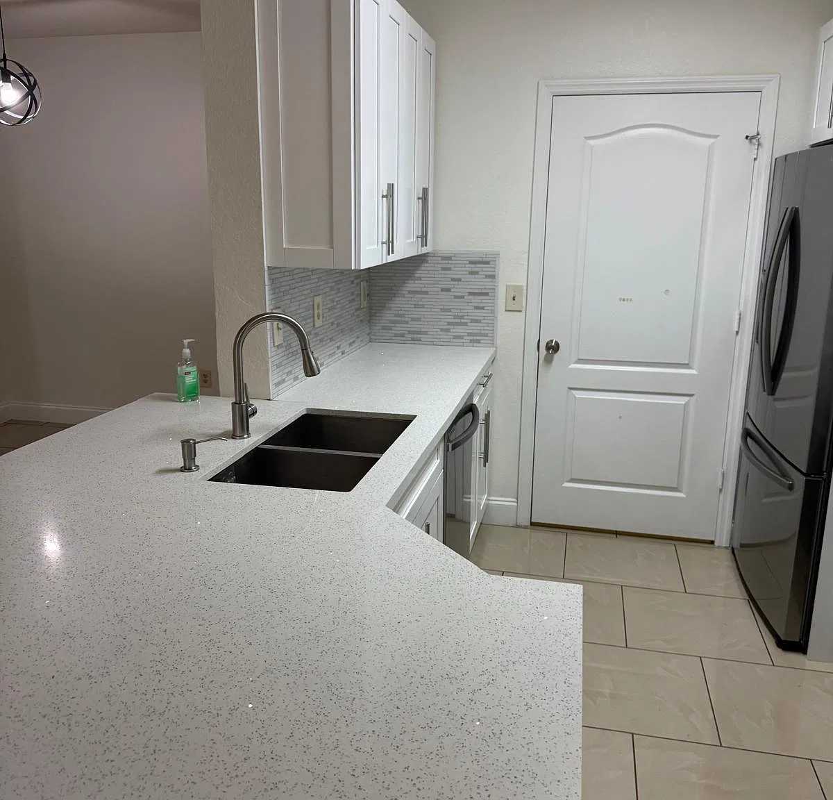 2 bed, 2.0 bath, 1288 sqft, $2,100 — Photo 4