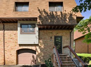 1705 N Oaks Blvd, North Brunswick, NJ 08902