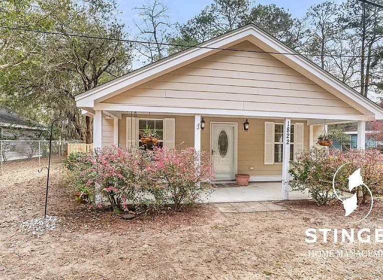 1822 Drayton Dr — Photo 2
