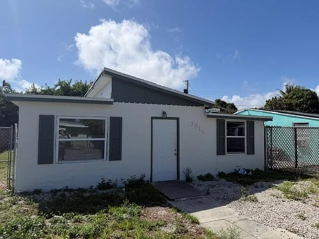 1214 Highview Rd — Photo 2