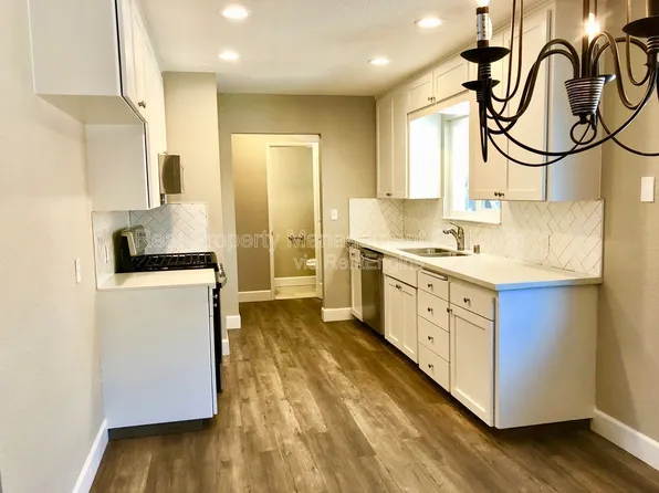 3653 N Shirley Ave, Fresno, CA 93727