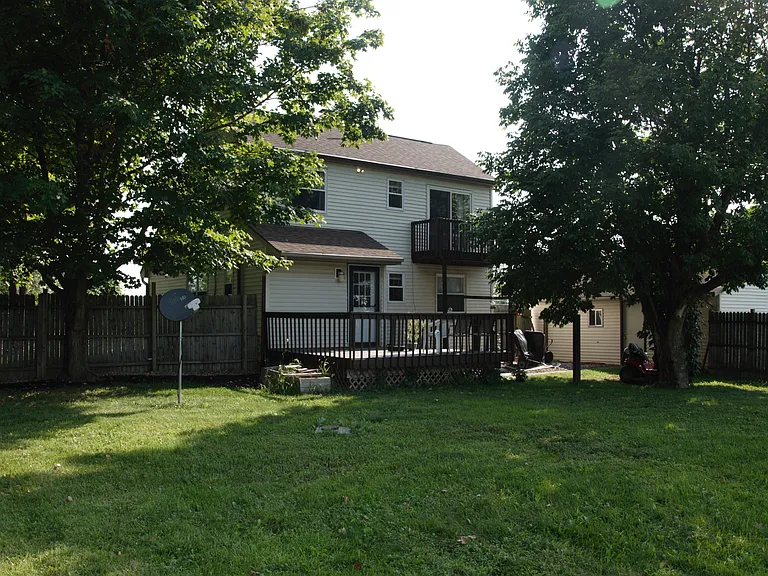 9215 Industrial Pkwy — Photo 23
