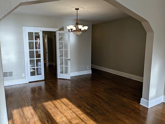 5th image of 3667 Wilmington Ave