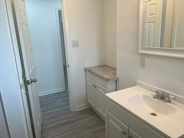 9007 Dunlap St — Photo 15