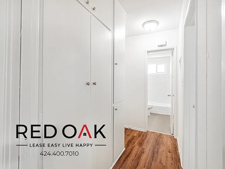 1016 N Edinburgh Ave #9 — Photo 9