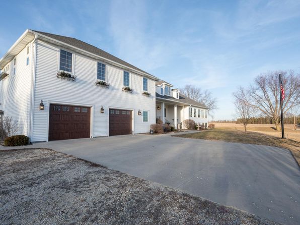 10951 County Road 8 Rd SW, Stewartville, MN 55976