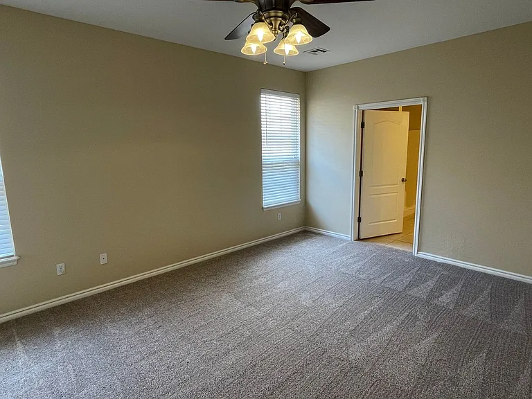 11311 NW 121st Pl — Photo 8