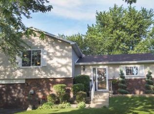 156 Ridgewood Ct, Bolingbrook, IL 60440