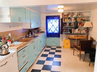1030 N Garden St APT 1, Bellingham, WA 98225