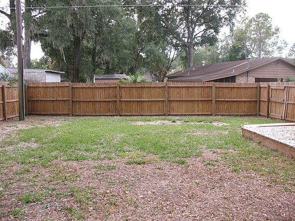 5th image of 571 SE Olustee Ave