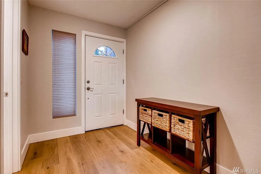 1 bed, 800 sqft, $2,200 — Photo 1