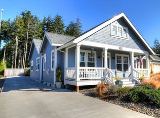 705 SE 43rd St, Newport, OR