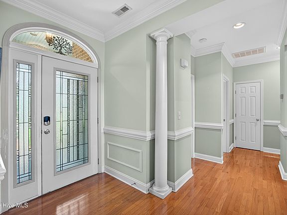 4th image of 1119 Willow Pond Lane