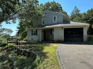 971 Stonington Rd, Stonington, CT 06378