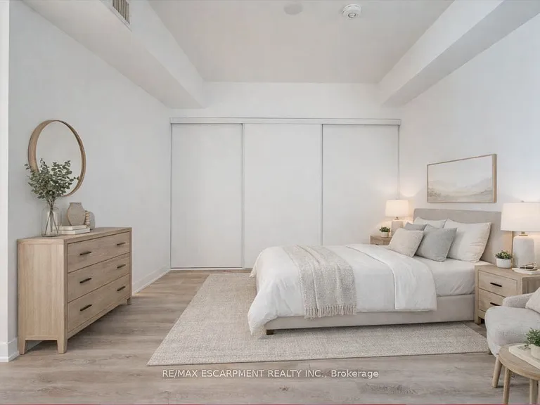 370 Martha St #309 — Photo 13