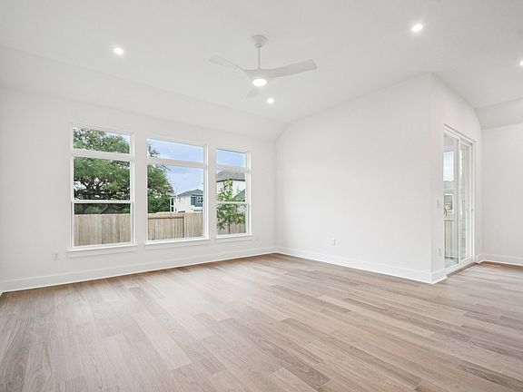 5th image of 154 Comfort Dr