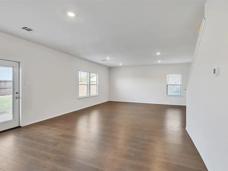 3124 Sweetwater Way — Photo 10