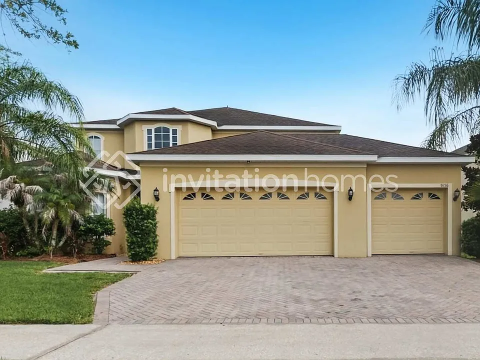 9156 Lake Avon Dr