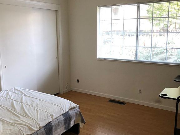 4th image of 405 Auburn Way APT 1