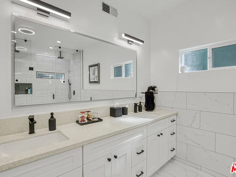 4110 Vanetta Pl — Photo 19