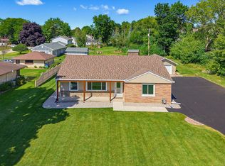 W240N6309 Maple AVENUE, Sussex, WI 53089