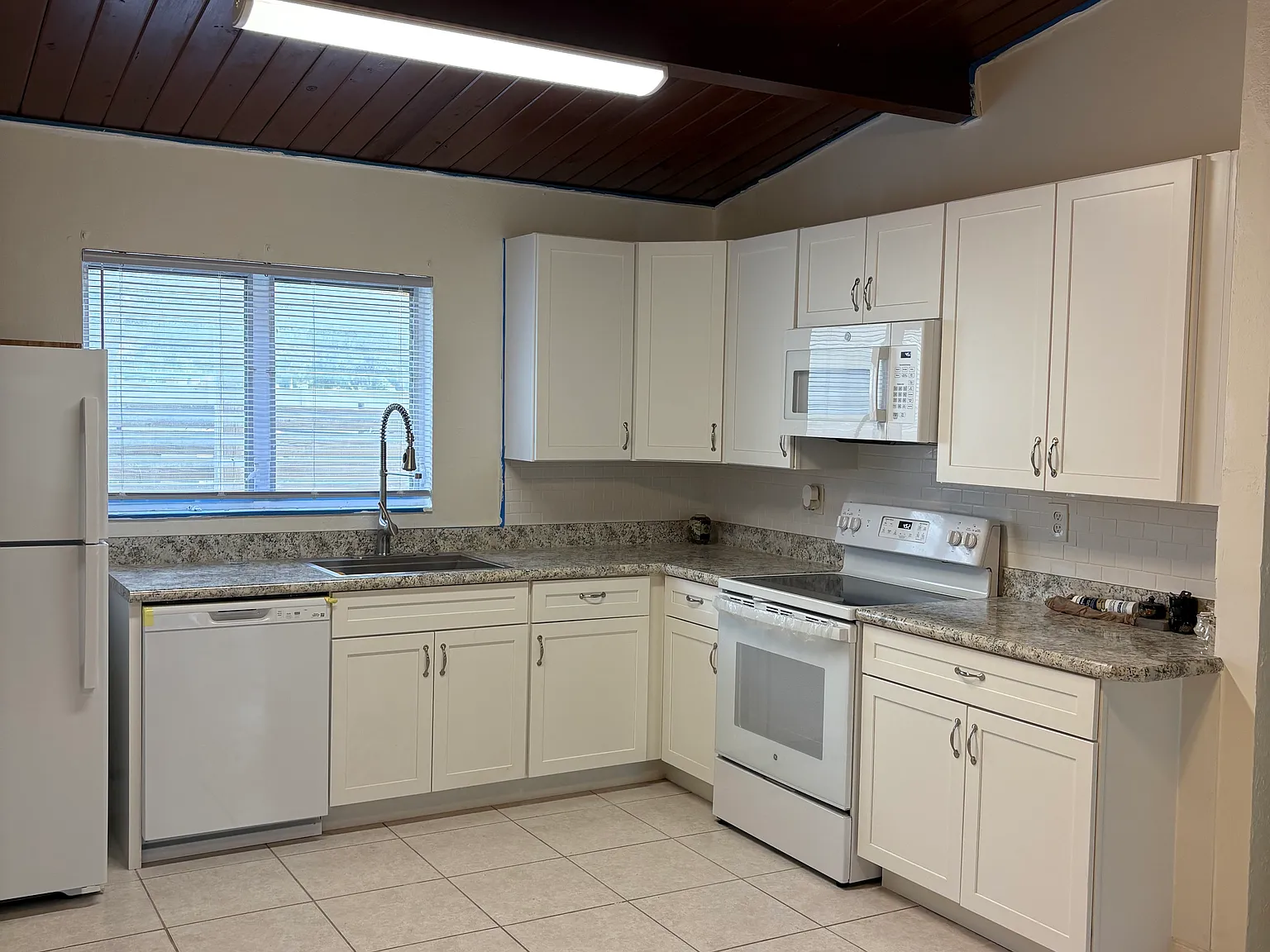 2316 Altamont Ave — Photo 1
